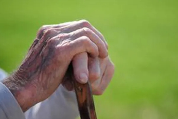 سایه سنگین سالمندی بر کرمانشاه