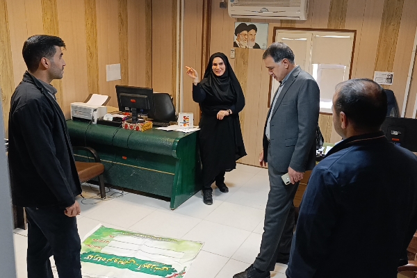 فرماندار سرپل‌ذهاب در بازدید سرزده خود از تعدادی از ادارات و بانک های سطح شهر نحوه خدمات رسانی در آنها را مورد بررسی قرار داد .