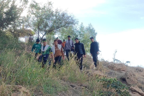 همایش کوهپیمایی دانش آموزان همزمان با هفته بسیج دانش آموزی در سرپل‌ذهاب