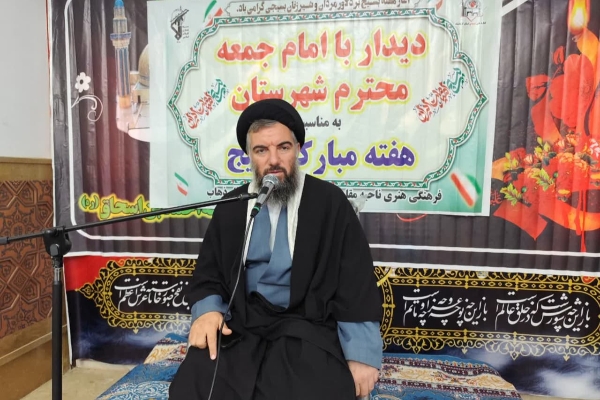 دیدار فرماندار ، فرمانده سپاه ، جمعی از مسئولین و بسیجیان سرپل‌ذهاب با امام جمعه شهرستان