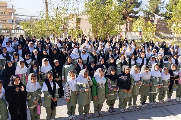 برگزاری مراسم ایام فاطمیه در دبستان دخترانه ۱۷ شهریور