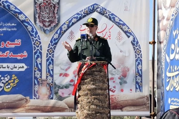 اراده مبتنی بر باورهای الهی ما را در دفاع مقدس پیروز کرد / ملت ایران پرچمدار مبارزه با تروریست در جهان است