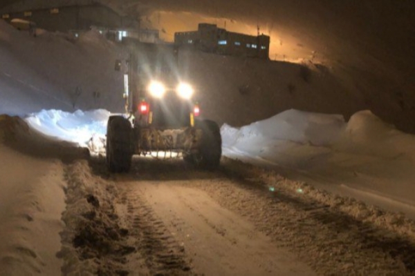 مسدود شدن محور سرپل ذهاب به دالاهو به دلیل بارش شدید برف و کولاک