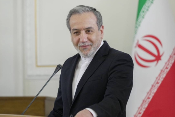 عراقچی: خواهان جنگ نیستیم ولی برای جنگ آمادگی داریم