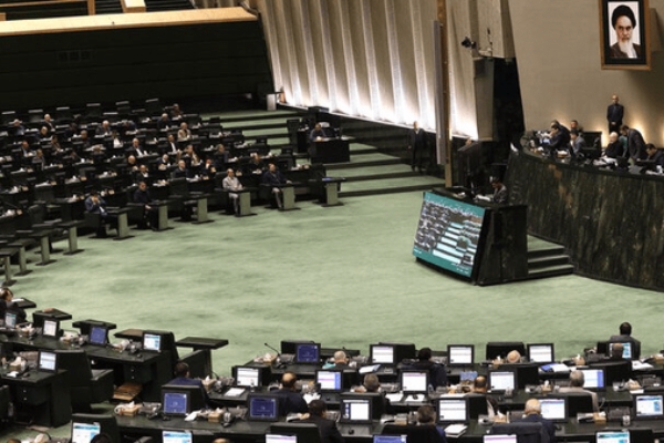 سلیمی: مجلس به دنبال بررسی خارج از نوبت لایحه تجمعات است