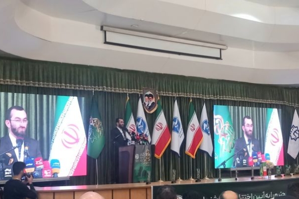 خبرنگار معمار گفتمان است