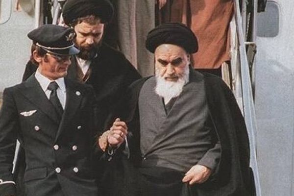 برگزاری یوم‌الله ۱۲ بهمن در مزار شهدای کرمانشاه