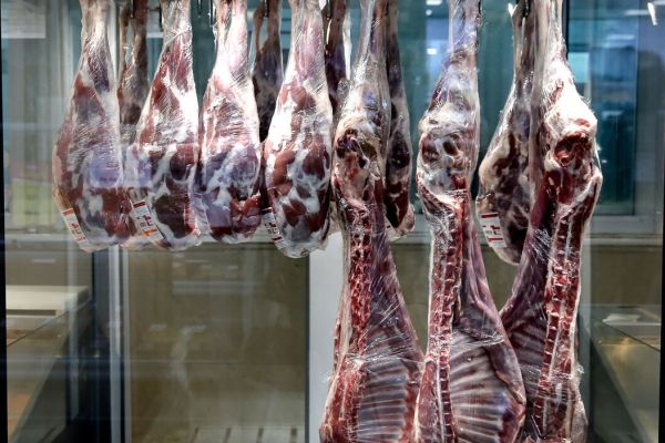رسماً گوشت را از سفره‌های مردم حذف کردند