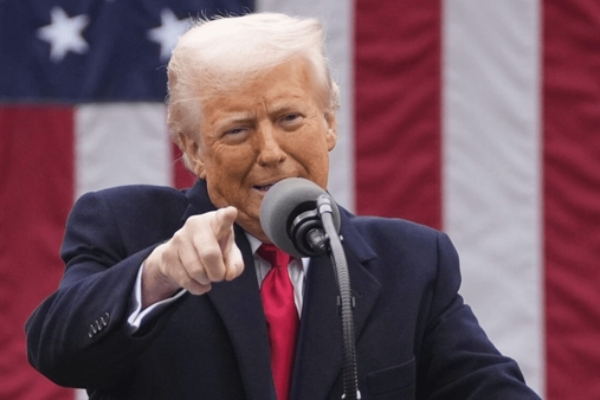 شوخی خطرناک ترامپ با نقشه جهان!