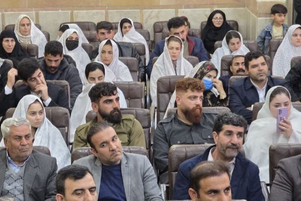 ۴۱ سری جهیزیه به نوعروسان تحت حمایت کمیته امداد در سرپل‌ذهاب اهدا شد