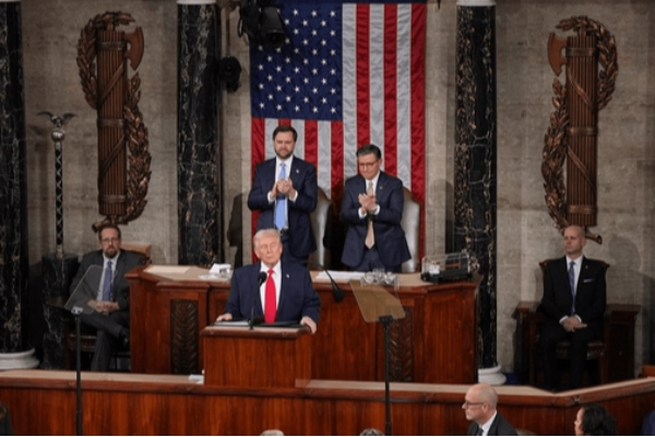 هشدار رئیس کنگره درباره پایان زودهنگام دوره ترامپ