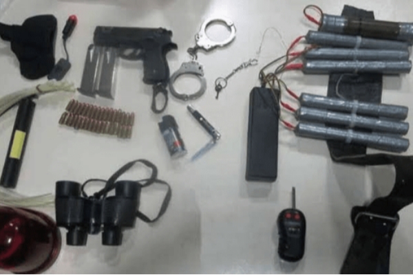 کشف مواد منفجره و جليقه‌های انتحاری در مرز زابل