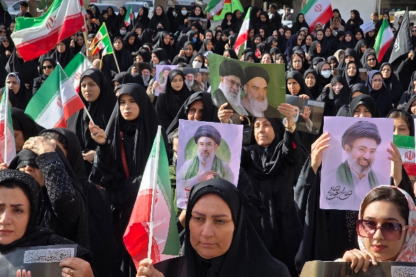 بیعت باشکوه سرپل ذهابی ها با رهبر جدید انقلاب اسلامی، حضرت آیت‌الله سید مجتبی خامنه‌ای