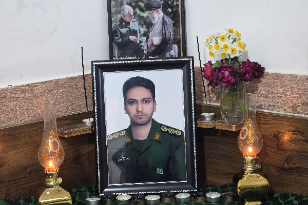 دیدار نماینده مردم با خانواده شهید صادق چله‌نیا در سرپل‌ذهاب