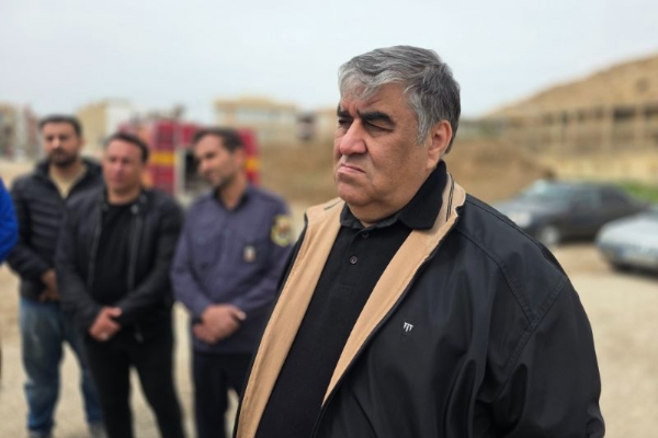 بازدید دکتر فتح‌الله حسینی از آتش‌نشانی سرپل‌ذهاب