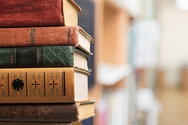 نباید محتوای فکری و معنوی مردم تهی بماند