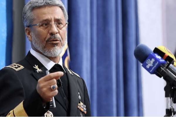 امیر دریادار سیاری: دشمن می‌کوشد سبک زندگی ما را تغییر دهد