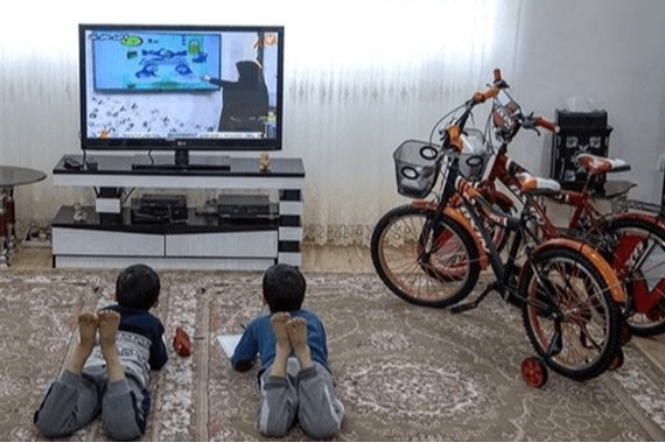 مدرسه تلویزیونی در روزهای آلوده می آید