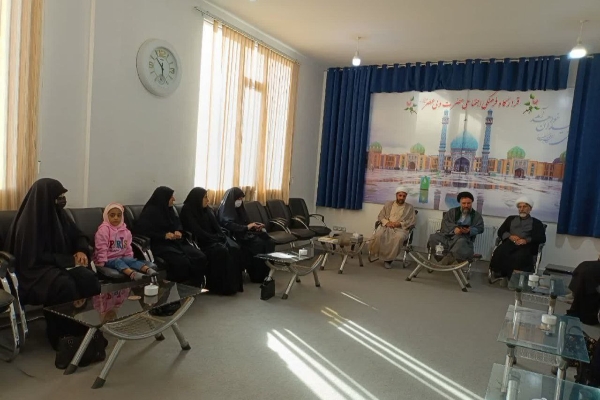 جلسه مبلغین و مبلغات سرپل‌ذهاب برای تعیین محتوای فرهنگی مراسم اعتکاف برگزار شد