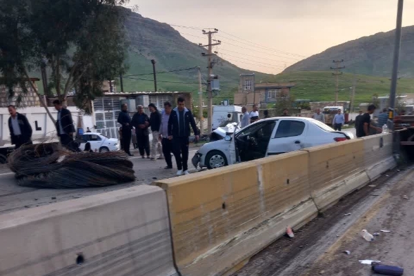 تصادف زنجیره‌ای در محور روستای حبیب‌وند سرپل‌ذهاب هفت مصدوم برجا گذاشت.