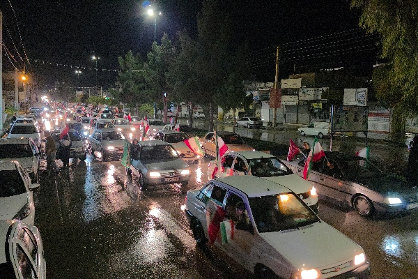 نمایش وحدت در شب‌های ماندگار؛ کاروان خودرویی مردم سرپل‌ذهاب به راه افتاد