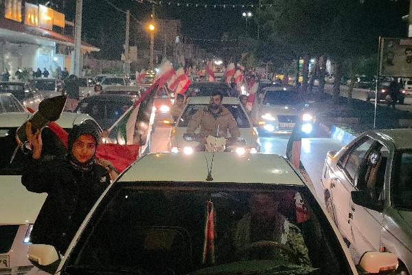 خروش خودرویی در سرپلذهاب؛ پنجاه‌وهشتمین شب مقاومت به روایت مردم