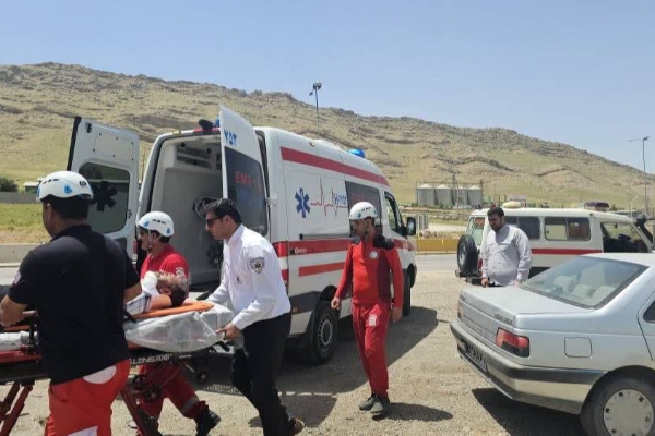 برگزاری مانور جاده‌ای هلال‌احمر سرپل‌ذهاب با مشارکت اورژانس و پلیس‌راه به مناسبت هفته هلال‌احمر