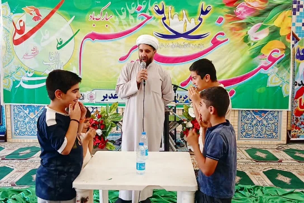 جشن بزرگ عید غدیر در حرم احمد بن اسحاق(ره) برگزار شد